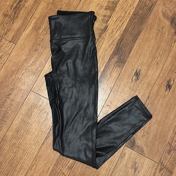 SPANX Faux Leather Leggings - Picture 1 of 5